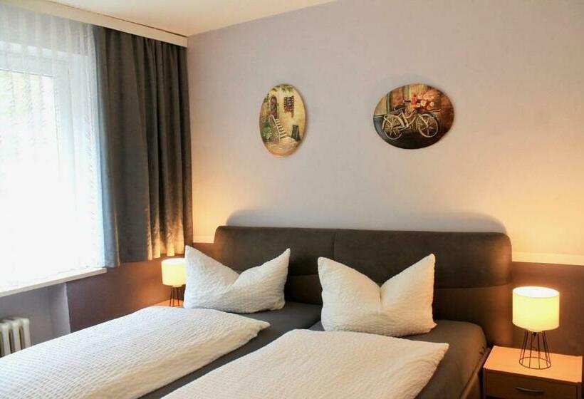 スタンダードルーム, Carolaruh