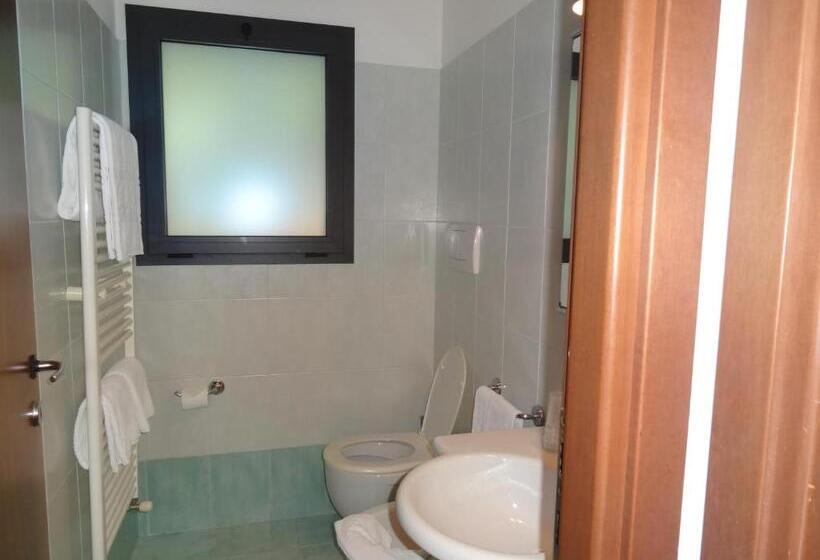 高级家庭房间, Elvia