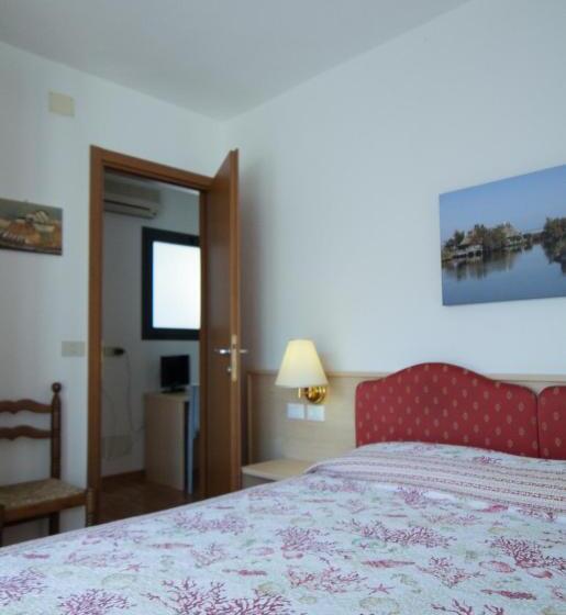 高级家庭房间, Elvia