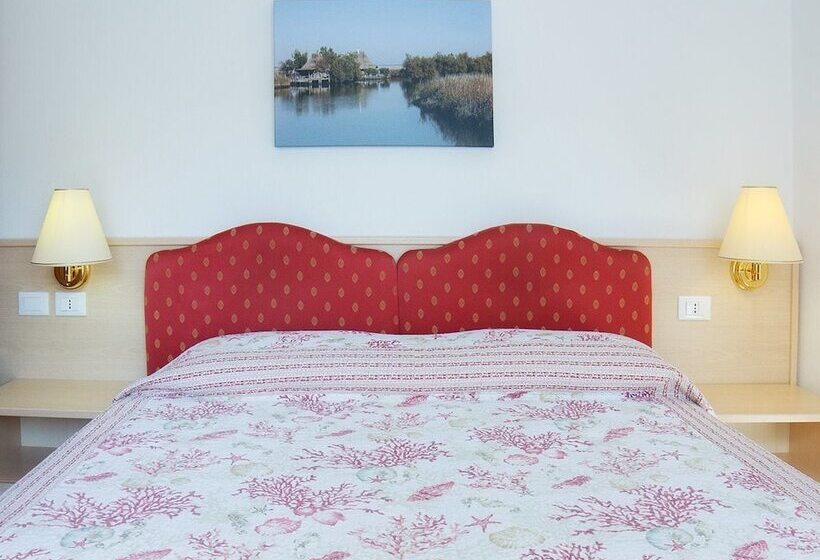 高级家庭房间, Elvia