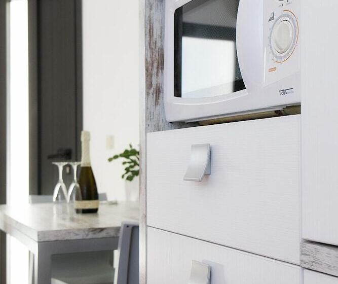 高级家庭房间, Elvia