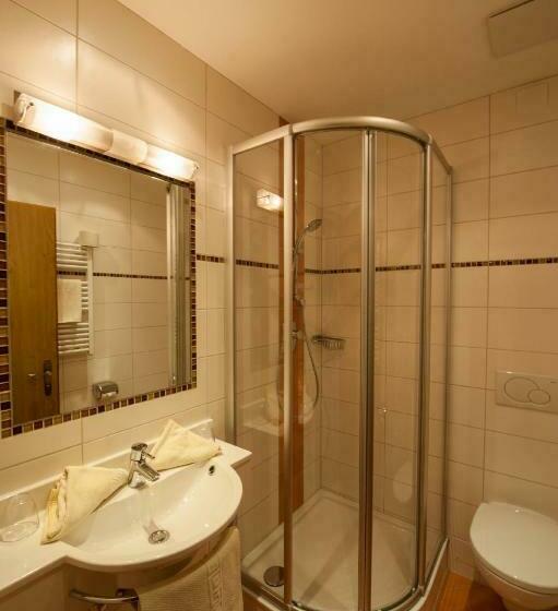 带1个卧室的带阳台的公寓, Rustika   Appartements & Spa