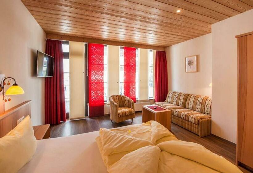 带1个卧室的带阳台的公寓, Rustika   Appartements & Spa