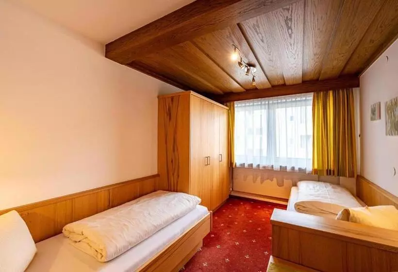 Huoneisto 2 Makuuhuonetta Parveke, Rustika   Appartements & Spa