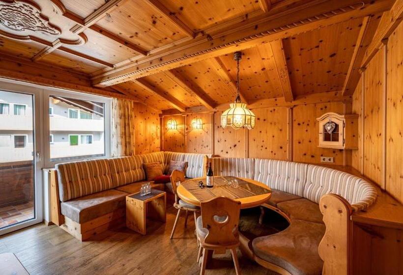 带阳台两卧公寓, Rustika   Appartements & Spa