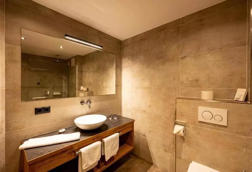 Huoneisto 1 Makuuhuone Parveke, Rustika   Appartements & Spa