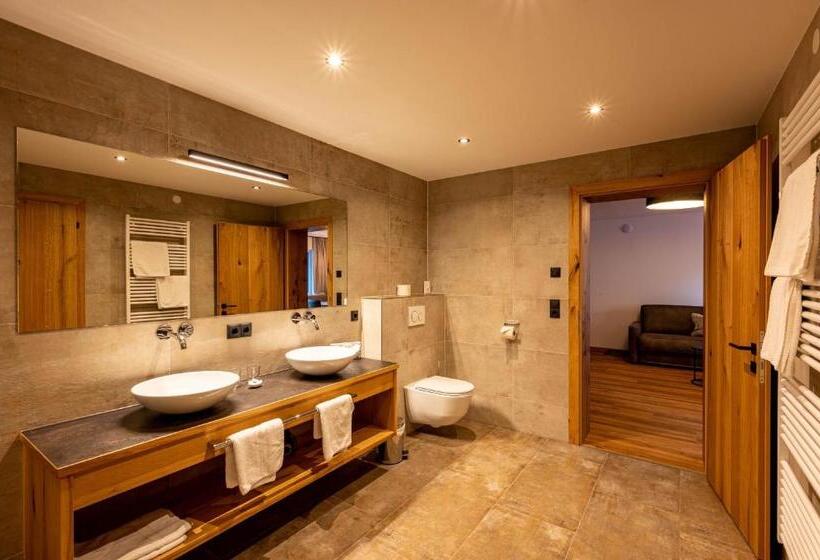 带1个卧室的带阳台的公寓, Rustika   Appartements & Spa