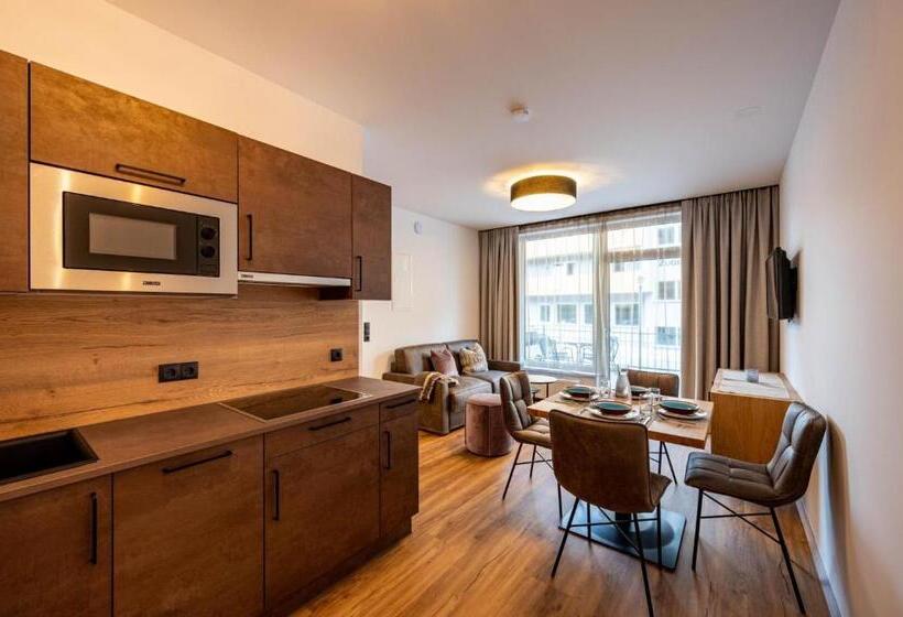 带1个卧室的带阳台的公寓, Rustika   Appartements & Spa