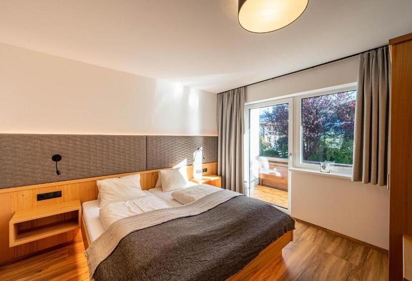 带1个卧室的带阳台的公寓, Rustika   Appartements & Spa