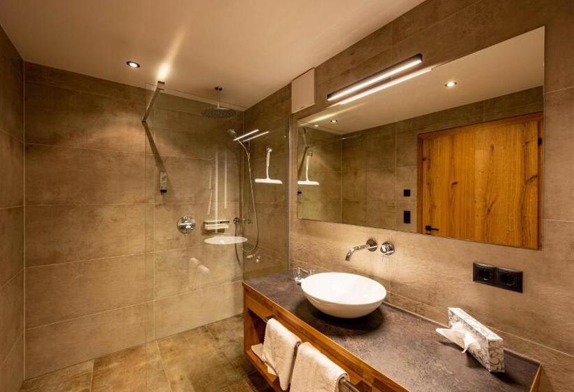 带1个卧室的带阳台的公寓, Rustika   Appartements & Spa