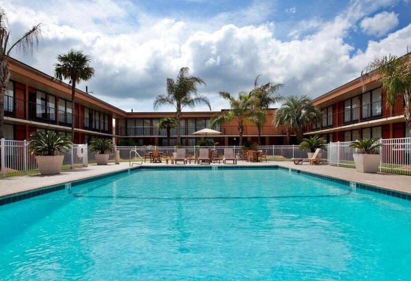 장애인을 위한 퀸사이즈 스탠다드 룸, Quality Inn Morgan City