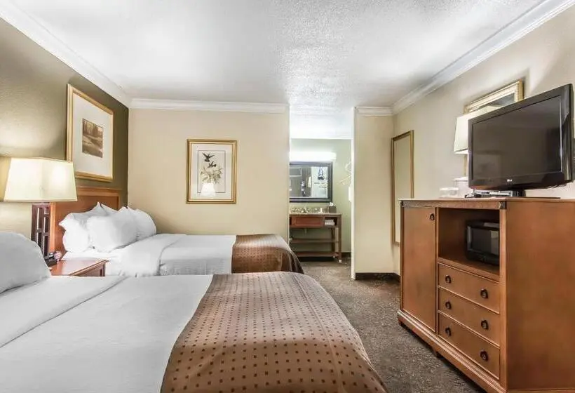 スタンダード４人部屋, Quality Inn Morgan City