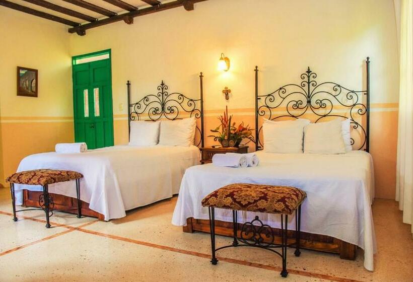 4인용 스탠다드 룸, Casa Tia Micha