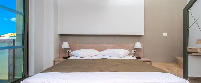 اتاق استاندارد, Akti Palace