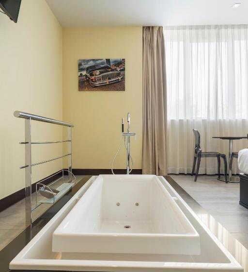 חדר סטנדרט עם ג'קוזי, Alda Route 42