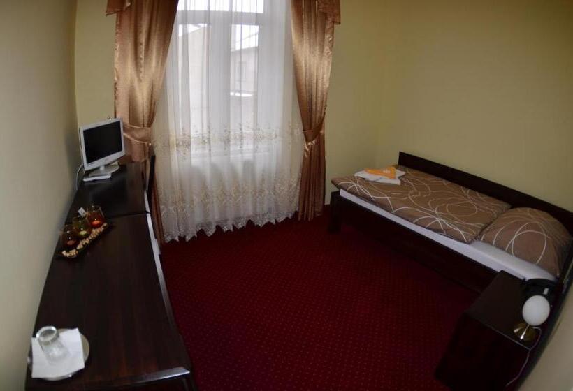 스탠다드 싱글 룸, Europa