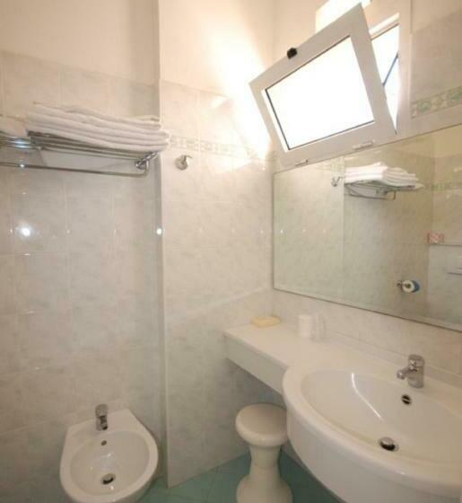 スタンダード4人部屋, Gaudia