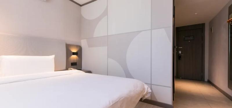 Quarto Superior, Hanting  Shanghai Zhongshan Park Branch 2