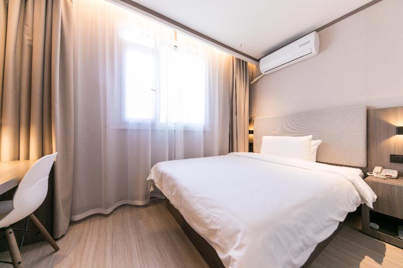 Quarto superior, Hanting  Shanghai Zhongshan Park Branch 2