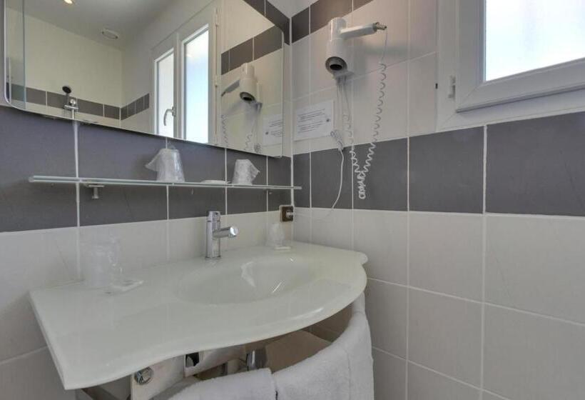 Семейный Номер Классика, Hôtel O'nice Saintes