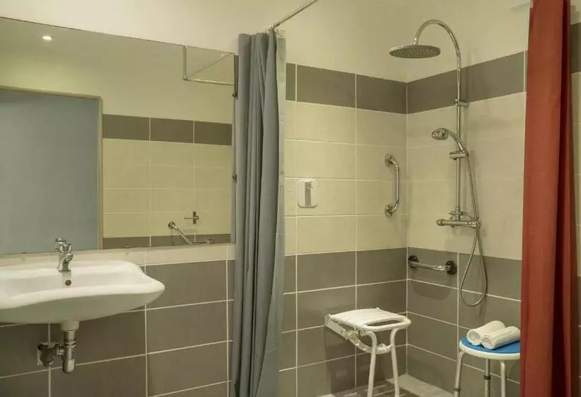 身障者適用スタンダードルーム, Hôtel O'nice Saintes