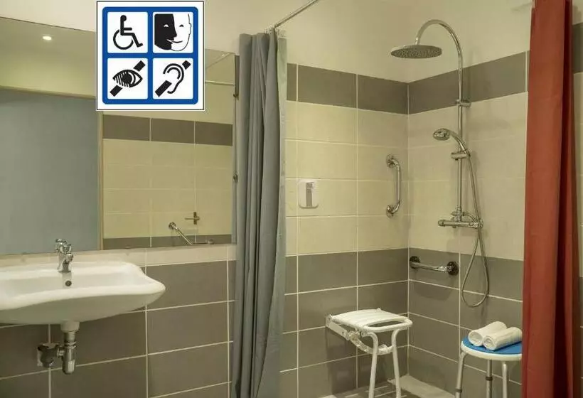 身障者適用スタンダードルーム, Hôtel O'nice Saintes