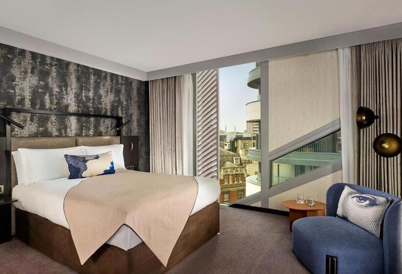 غرفة قياسية مطلة على المدينة, Montcalm East, Autograph Collection