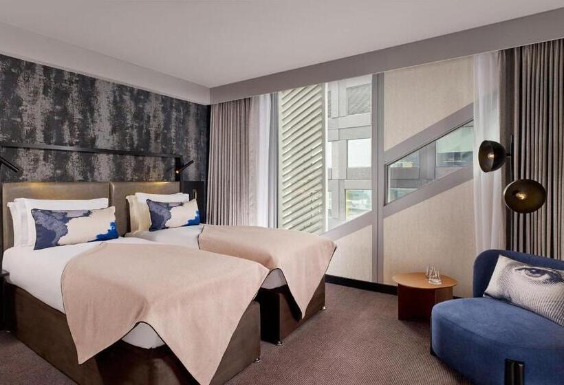 غرفة سوبيريور, Montcalm East, Autograph Collection