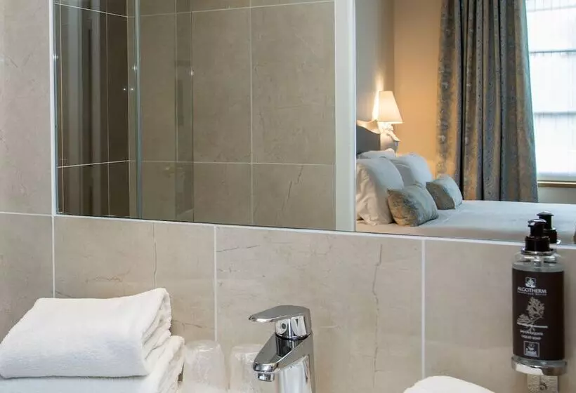 スタンダードルーム, Relais Des Trois Châteaux Hôtel Restaurant   Teritoria