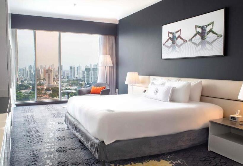 带城市景观的套间, Sortis Hotel, Spa & Casino, Autograph Collection