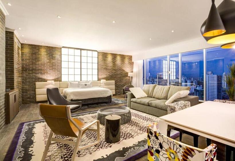 带城市景观的标准工作室, Sortis Hotel, Spa & Casino, Autograph Collection