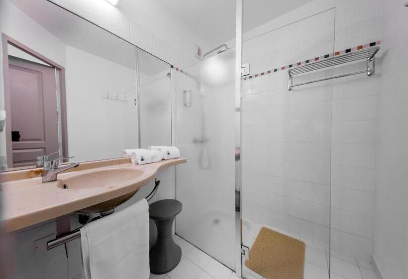 Номер Deluxe, Logis La Bastide De Grignan Hotel & Restaurant La Chênaie