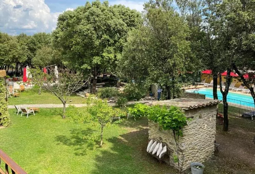 ガーデンビュースタンダードルーム, Logis La Bastide De Grignan Hotel & Restaurant La Chênaie