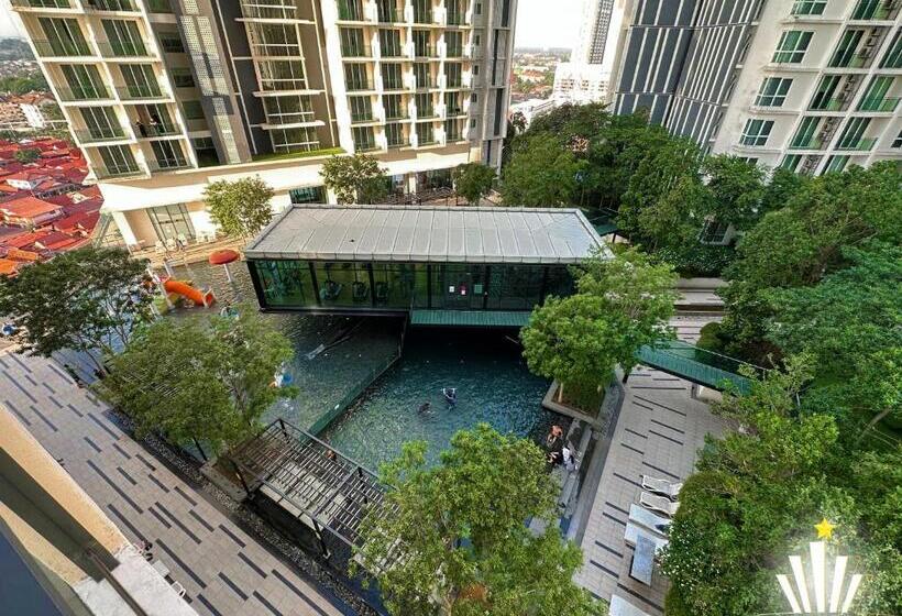 استودیو استاندارد با چشم‌انداز استخر, The Shore Hotel & Residences By La Vista