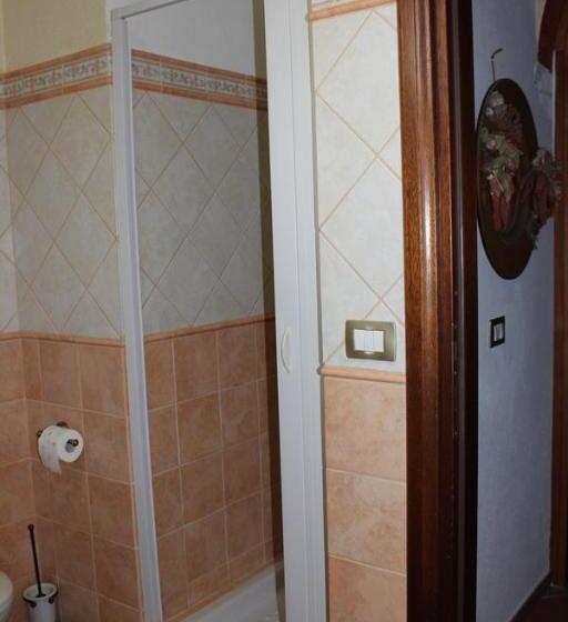 חדר סטנדרט לשלושה, B&b Chorisia