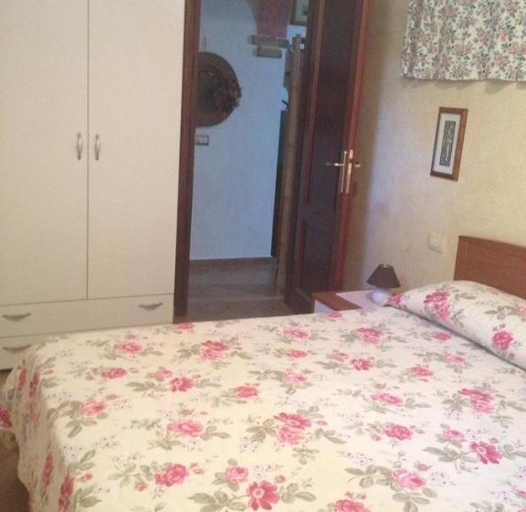 חדר סטנדרט לשלושה, B&b Chorisia