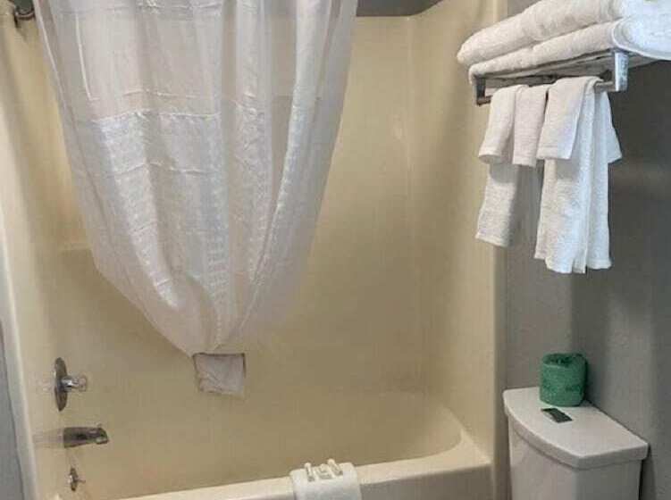 디럭스 스위트, Americinn By Wyndham Williamsburg