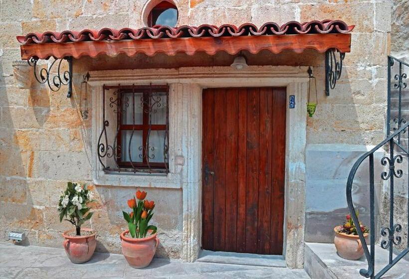 חדר סטנדרט לשלושה, Tulip Cave Suites