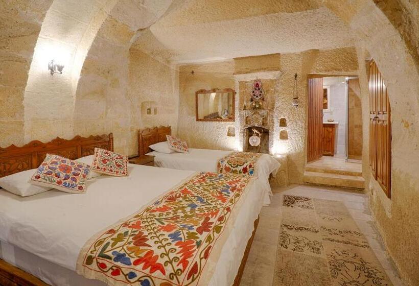 Номер Стандарт Трехместный, Tulip Cave Suites