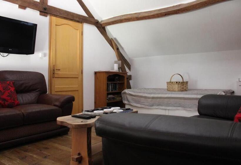 Дом 2 Спальни, The Alpaca B&b