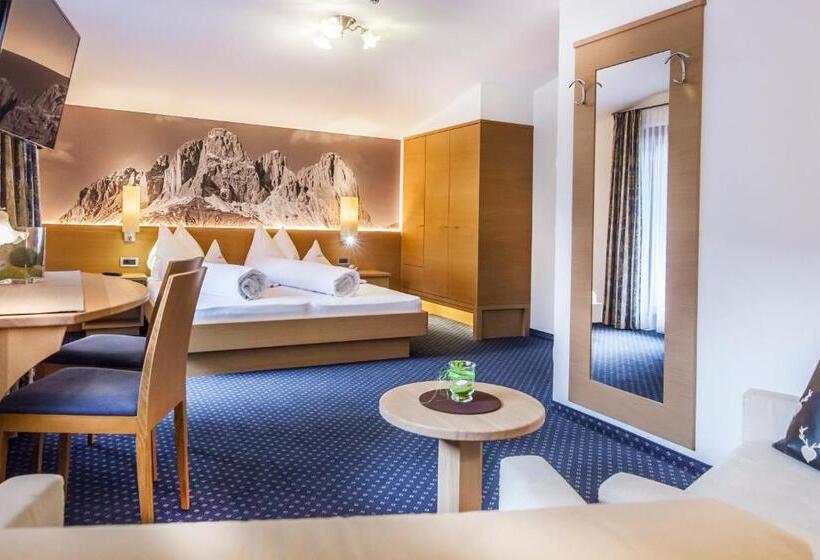 חדר סופריור, Carmen