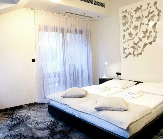 غرفة قياسية لذوى الاحتياجات الخاصة, Zacisze