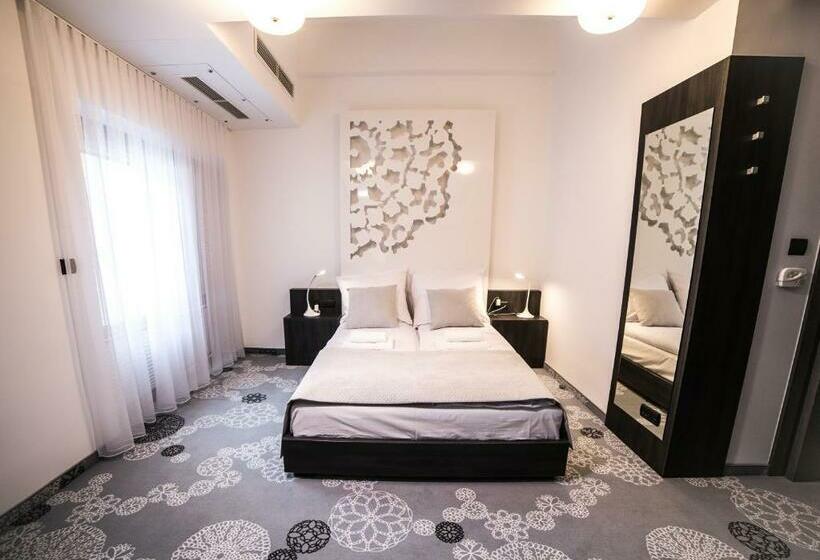 غرفة قياسية لذوى الاحتياجات الخاصة, Zacisze