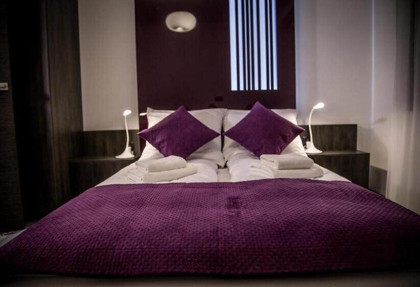 غرفة ديلوكس, Zacisze