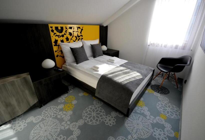 شقة غرفة واحدة, Zacisze