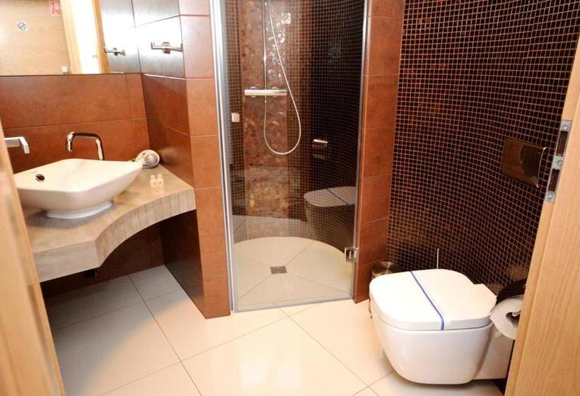 غرفة كومفورت, Zacisze