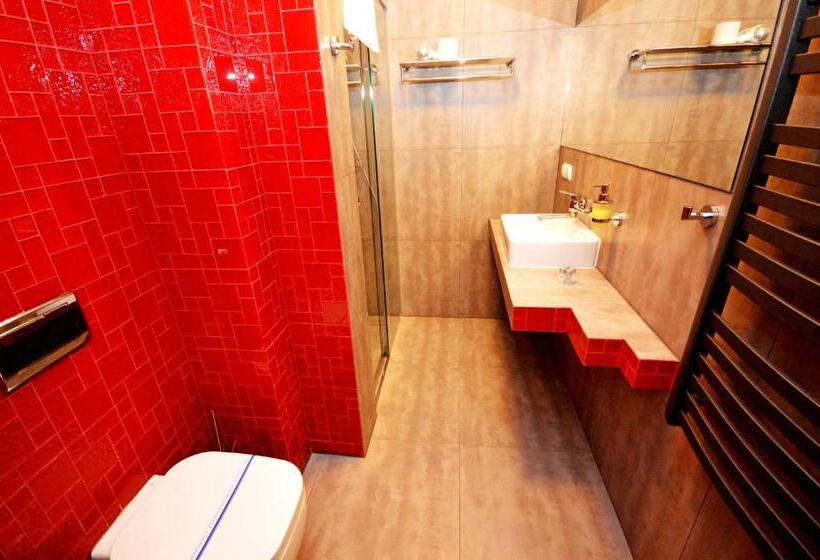 غرفة كومفورت, Zacisze