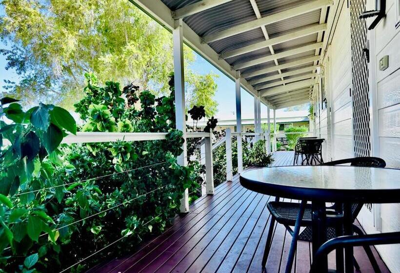 חדר סטנדרט לשלושה, Country Way Motor Inn