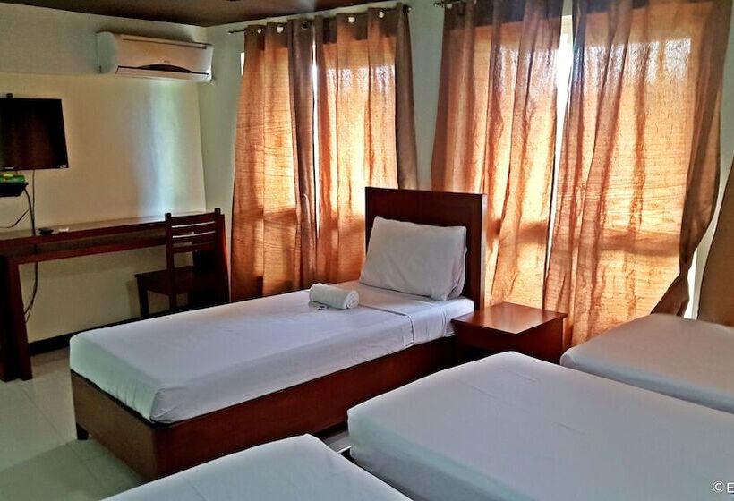 חדר דלוקס לארבעה, Palawan Palm Suites