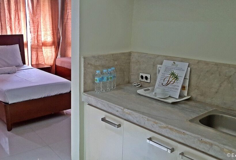 חדר דלוקס לשלושה, Palawan Palm Suites